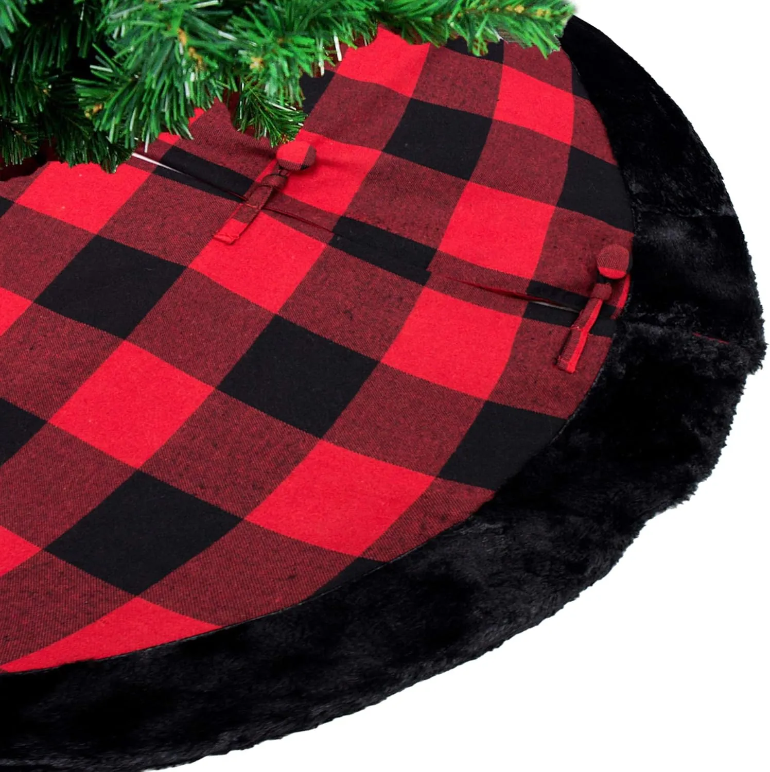 Fennco Styles Red & Black Buffalo Plaid Design Christmas Tree Skirt with Black Faux Fur Border 53" Round - Festive Tree Skirt for Home, Winter Holidays, Office, School Dcor